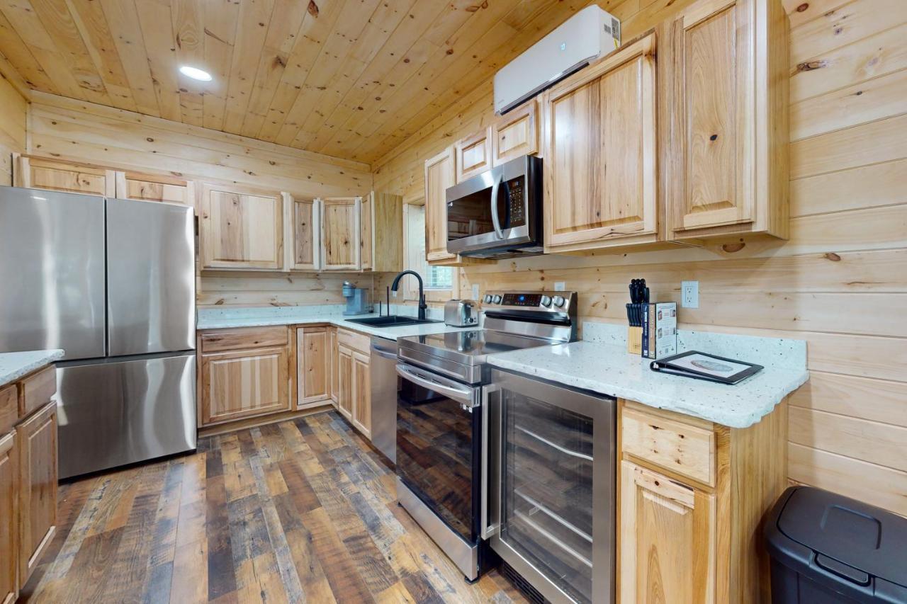 Whiskey Barrel Retreat Villa Sevierville Exterior foto